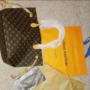 Louis Vuitton Purse